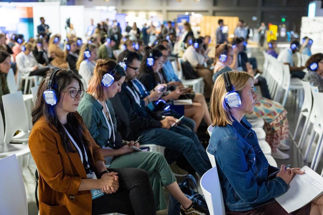 Silent conference trade shows